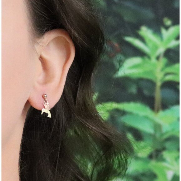 10k Yellow Gold Black Hills Gold Hummingbird Earrings Dangle Drop 5/8" x 1/4" - Picture 2 of 7